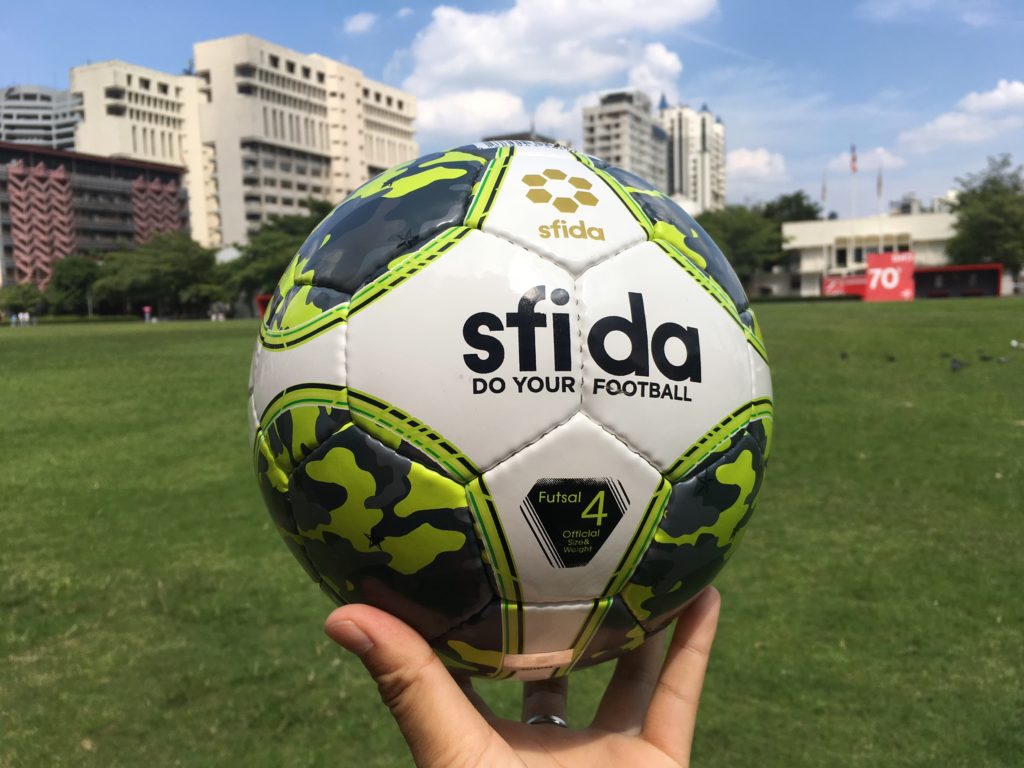 Fリーグ公式球と同モデルのフットサルボールを新調致しました グッドモーニングfc タイ バンコクで個人参加型フットサル
